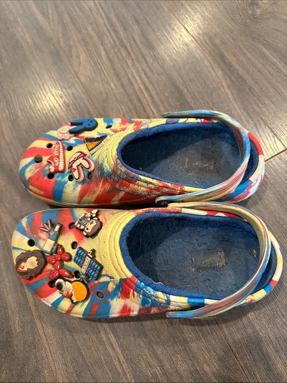 Crocs Colorful Tie-Dye Clog Shoes with Character Charms size 4 7:21